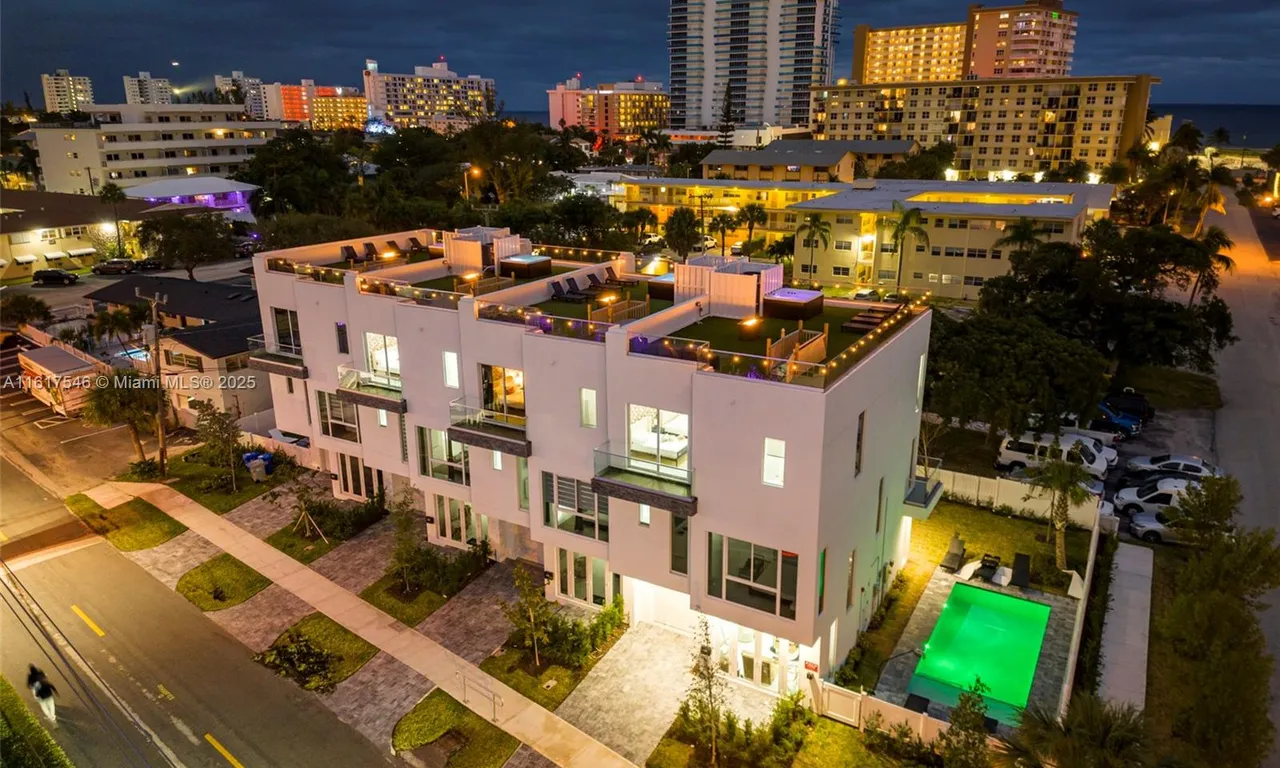 1000 N Riverside Dr, Pompano Beach FL 33062