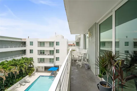 7800 Collins Ave # 502, Miami Beach FL 33141