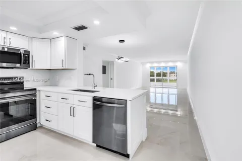 3204 Portofino Pt # B4, Coconut Creek FL 33066