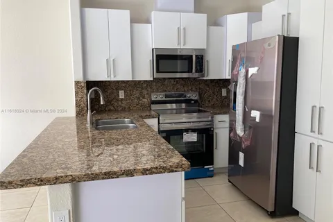 4475 SW 163rd Psge, Miami FL 33185