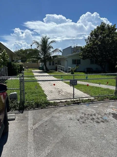 470 NW 26th Ave, Miami FL 33125