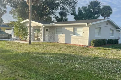 1870 QUEEN CT, Fort Myers FL 33917