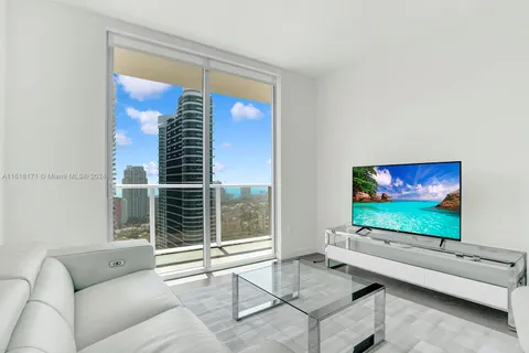 1100 S Miami Ave # 3704, Miami FL 33130