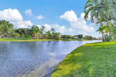 11092 Narragansett Bay Ct, Wellington FL 33414