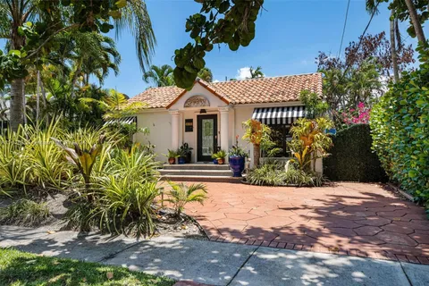 4108 SW 62nd Ave, South Miami FL 33155