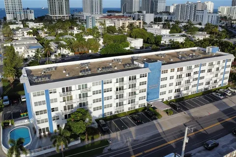 550 Bayshore Dr # 412, Fort Lauderdale FL 33304