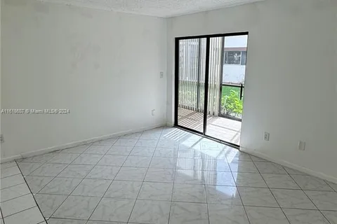 9860 S Belfort Cir # 110, Tamarac FL 33321