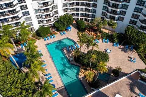 3600 Mystic Pointe Dr # 1607, Aventura FL 33180