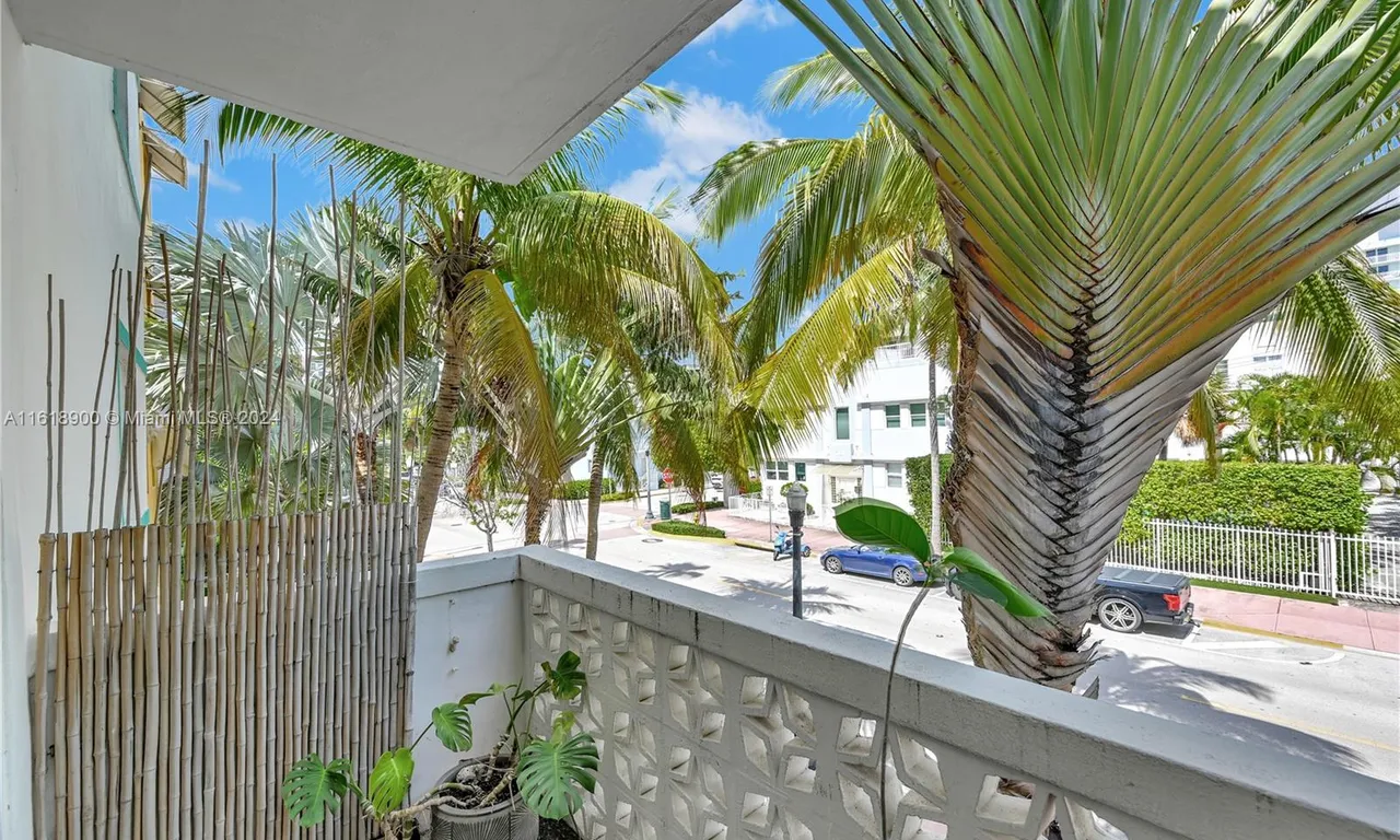 350 Collins Ave # 212, Miami Beach FL 33139