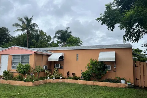 2319 Cleveland St, Hollywood FL 33020