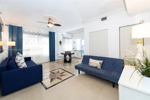 918 Ocean Dr # 202, Miami Beach FL 33139