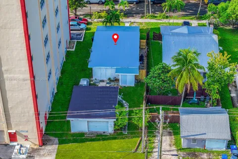 1711 Buchanan St, Hollywood FL 33020