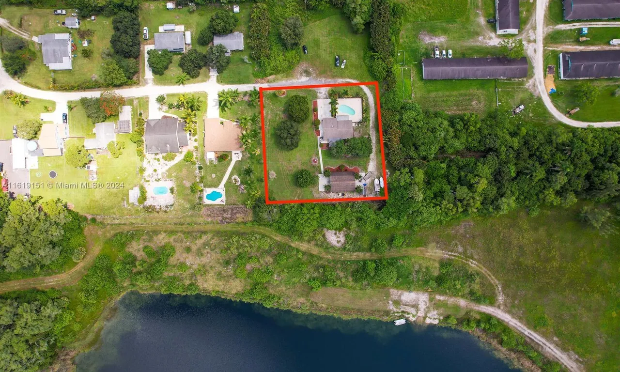 10646 Barn Rd, Lake Worth FL 33449