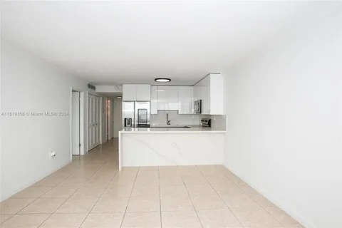 8233 Harding Ave # 606, Miami Beach FL 33141