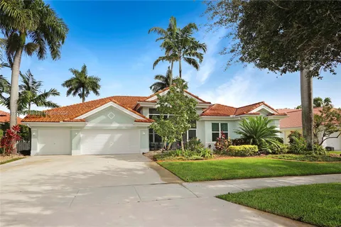 2565 W Fairways Dr, Homestead FL 33035