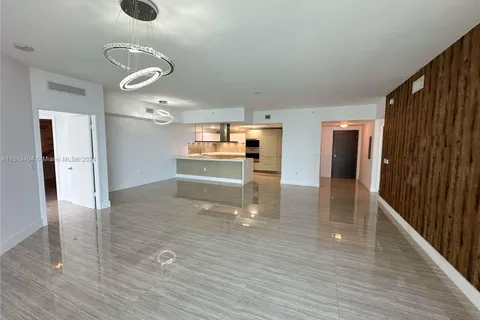 17301 Biscayne Blvd # 1107, North Miami Beach FL 33160