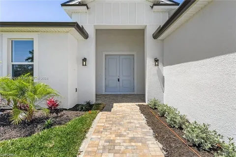 1228 NW 36th Place, Cape Coral FL 33993