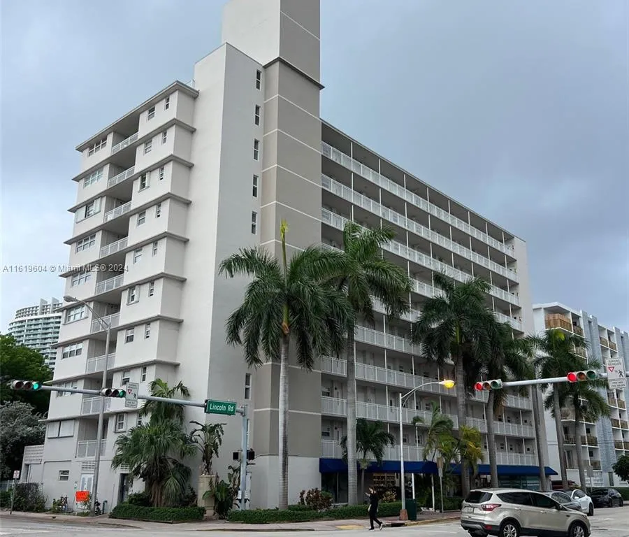 1300 Lincoln Rd # D804, Miami Beach FL 33139