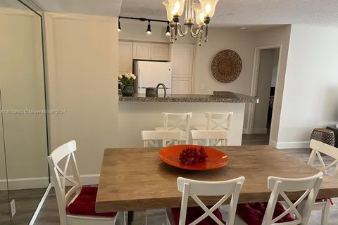 19901 E Country Club Dr # 2207, Aventura FL 33180