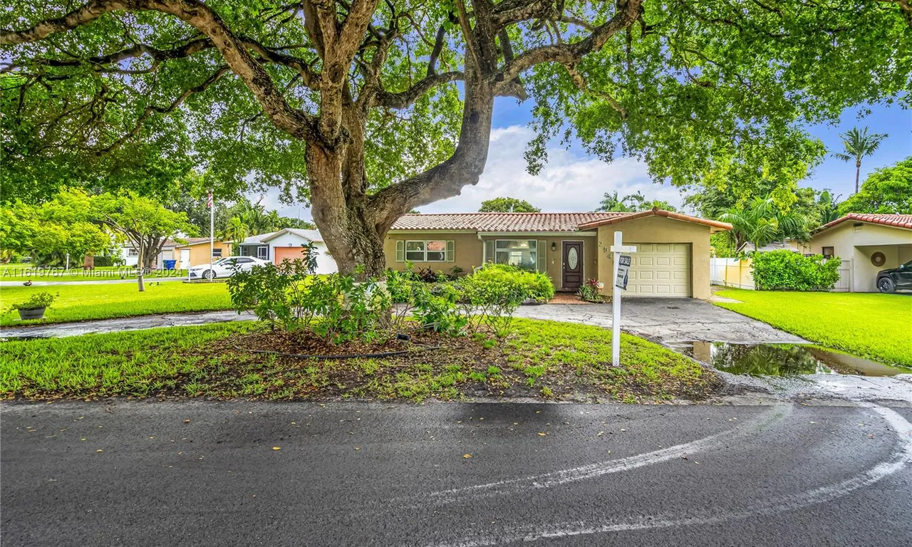 2540 NW 9th Ter, Wilton Manors FL 33311