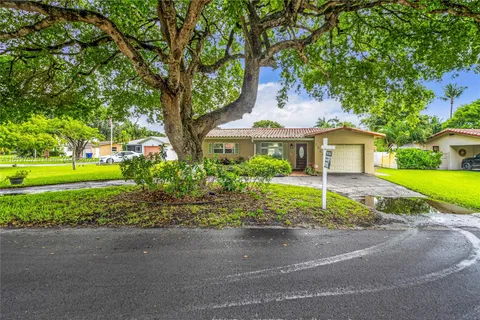 2540 NW 9th Ter, Wilton Manors FL 33311