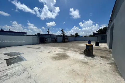 5715 Rodman St, Hollywood FL 33023