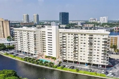 401 Golden Isles Dr # 1106, Hallandale Beach FL 33009