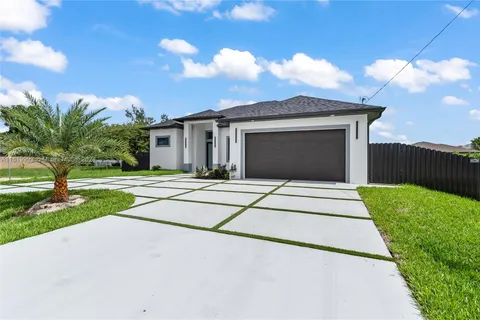 1809 SW TRAFALGAR PKWY, Cape Coral FL 33991