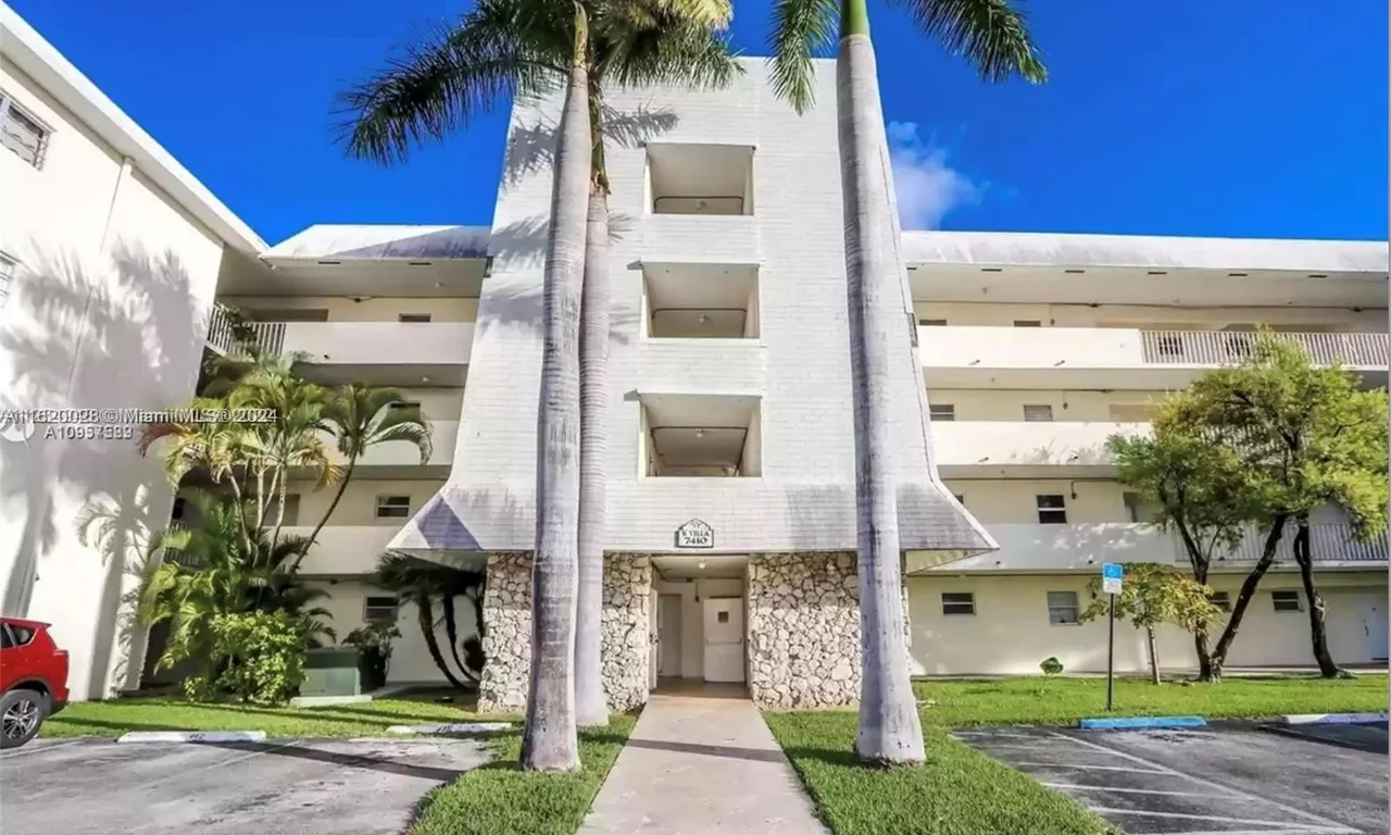 7410 SW 82nd St # K211, Miami FL 33143