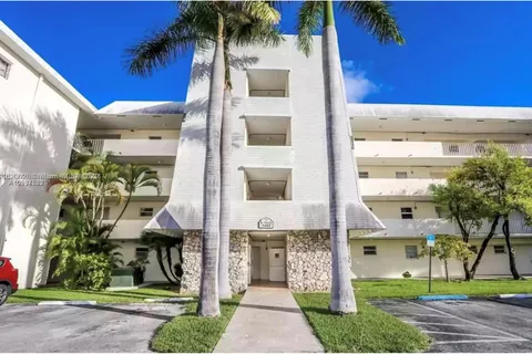 7410 SW 82nd St # K211, Miami FL 33143