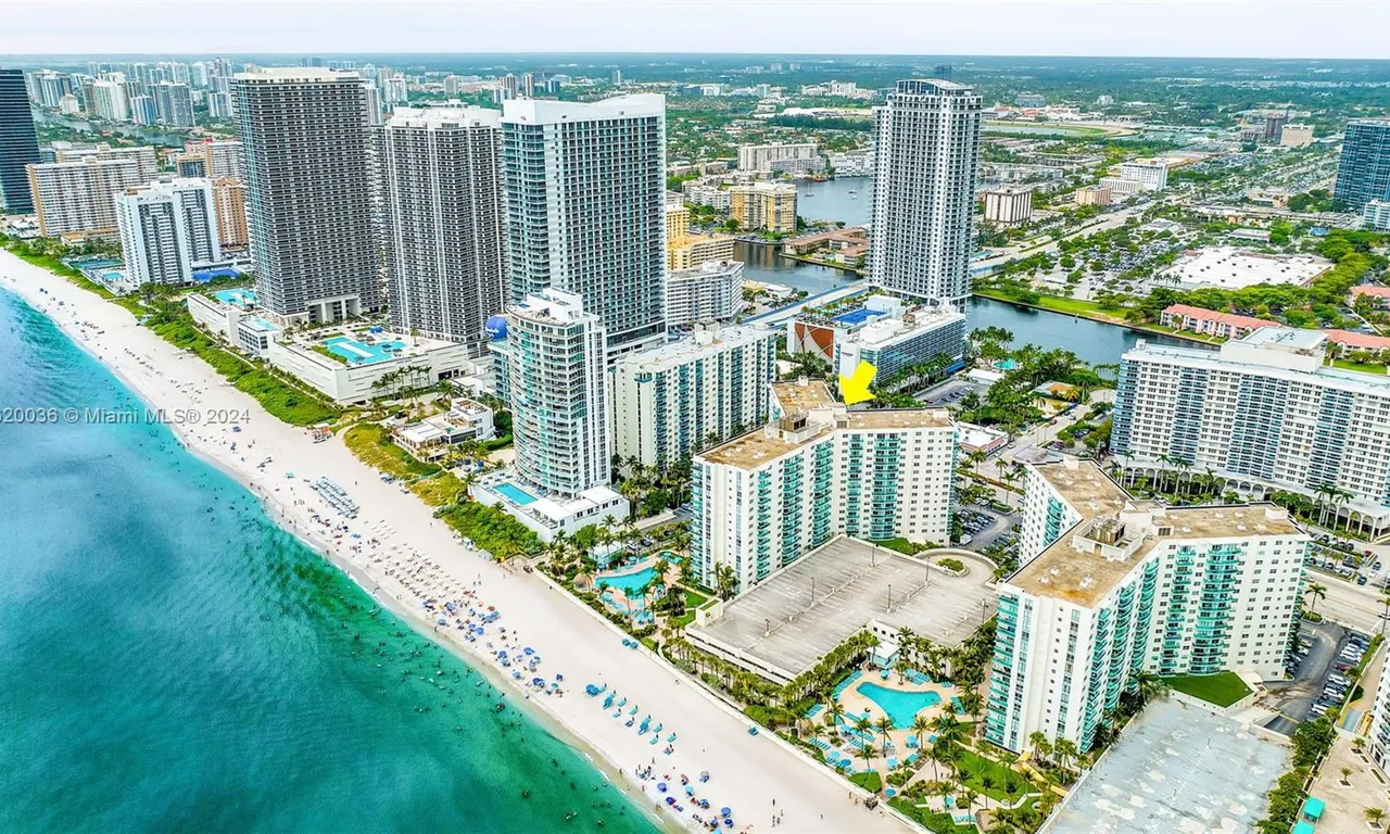 3901 S Ocean Dr, Hollywood FL 33019