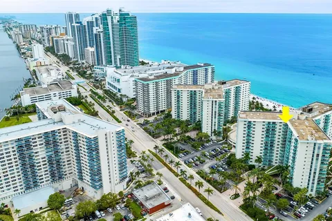 3901 S Ocean Dr, Hollywood FL 33019