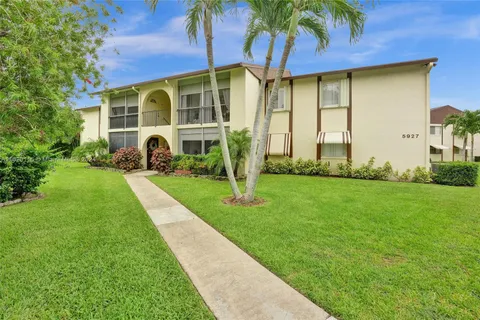 5927 La Pinata Blvd # 2, Green Acres FL 33463