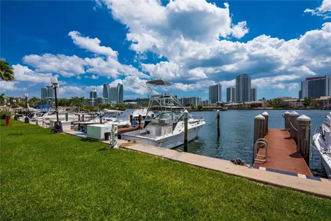 600 Three Islands Blvd # 1120, Hallandale Beach FL 33009