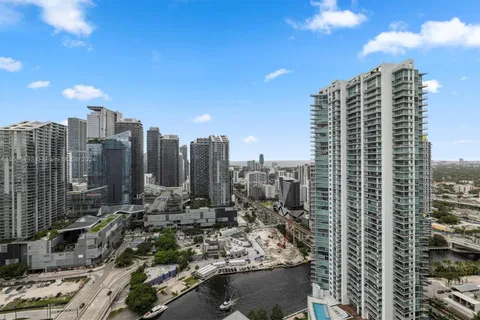 350 S Miami Ave # 3910, Miami FL 33130