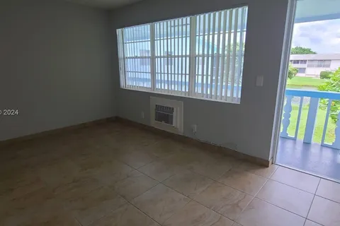 110 E Camden  E # 110, West Palm Beach FL 33417