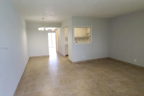 110 E Camden  E # 110, West Palm Beach FL 33417