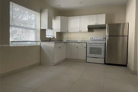 1720 Pierce St # 3, Hollywood FL 33020