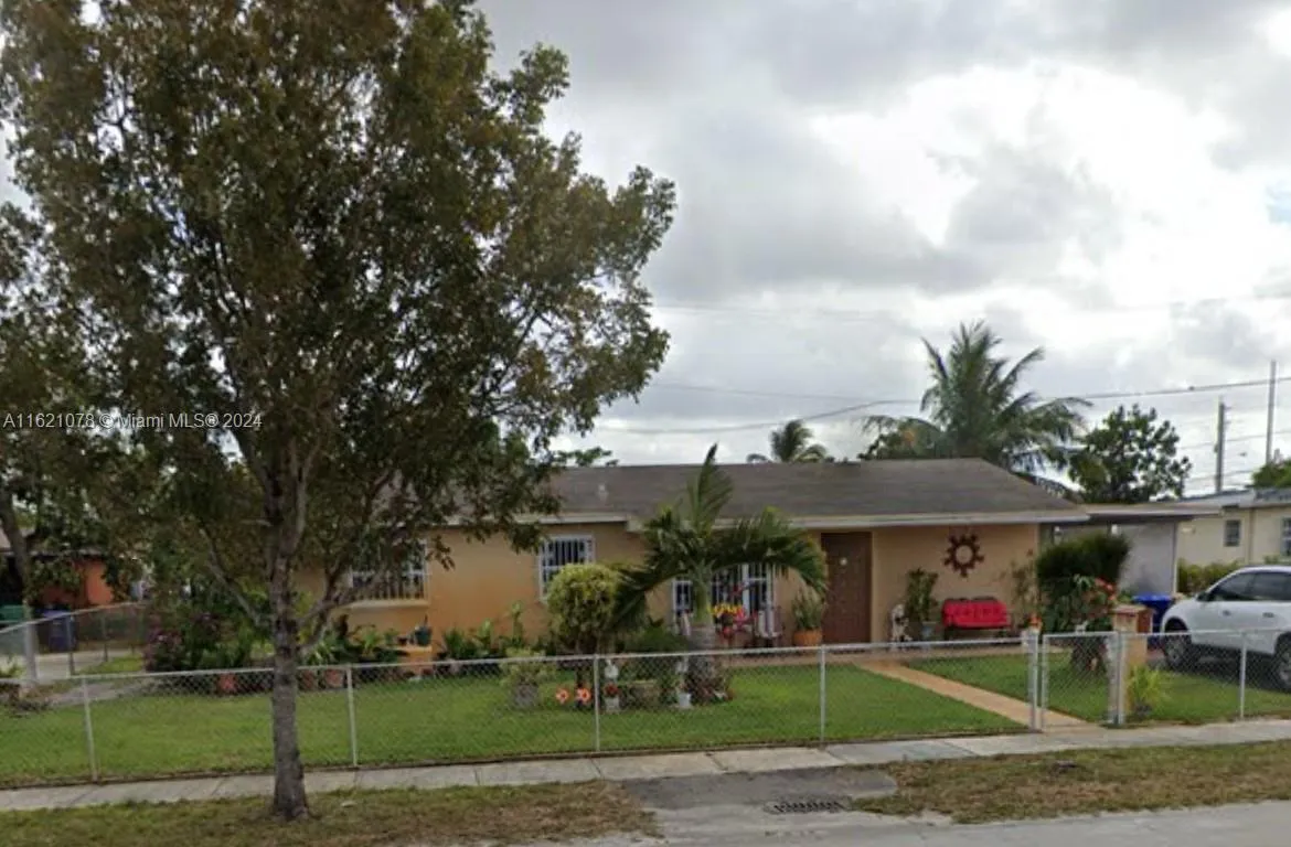 4600 NW 203rd Ter, Miami Gardens FL 33055