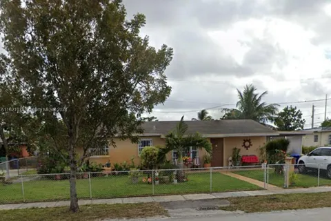 4600 NW 203rd Ter, Miami Gardens FL 33055