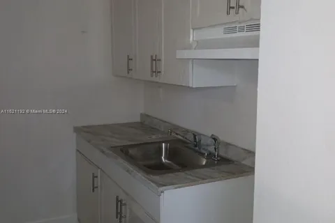 1003 SW 15th Ave # 21, Miami FL 33135