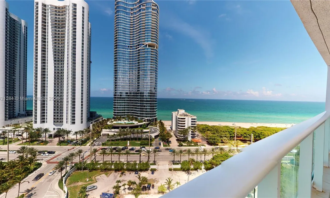 100 Bayview Dr # 1812, Sunny Isles Beach FL 33160