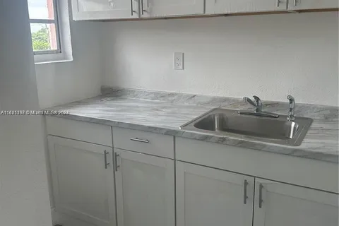 2961 SW 5th St # 12, Miami FL 33135