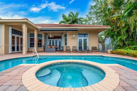 1525 Victoria Isle Way, Weston FL 33327