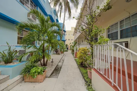 1250 Drexel Ave # 8, Miami Beach FL 33139