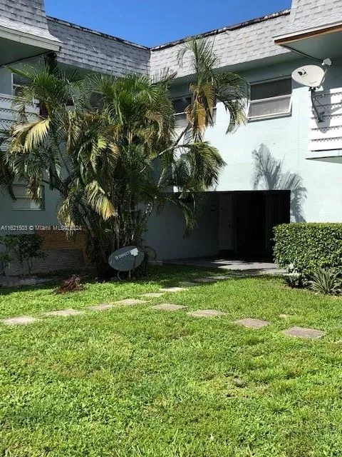 4251 NW 5th St # 235, Plantation FL 33317