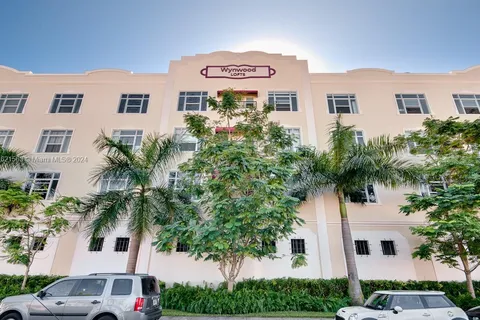 250 NW 23rd St # 202, Miami FL 33127