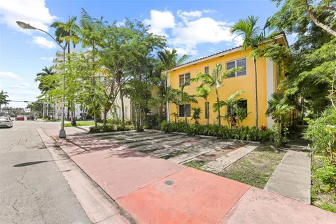 1310 15th St, Miami Beach FL 33139