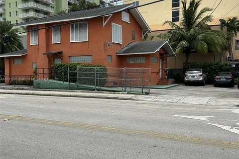 242 NW 12th Ave, Miami FL 33128