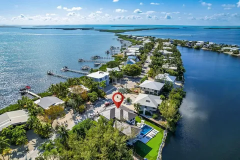 32 N Bounty Lane, Key Largo FL 33037